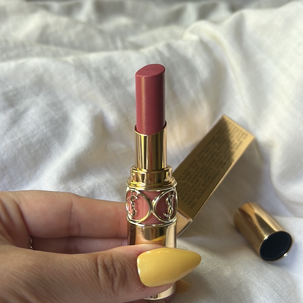YSL Rouge Volupte Shine in #8 Pink In Confidence - Picture 5 of 5